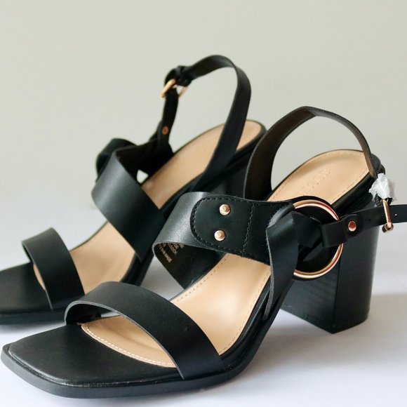 Dress Sandals - Picture 3 of 6